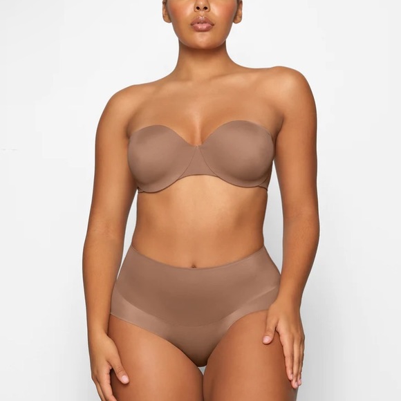 SKIMS smoothing strapless bra Sienna - Picture 2 of 7